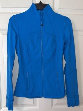 Lululemon Define Blue Track Jacket Women's Full Zip Long Sleeve Thumb Holes SZ 6